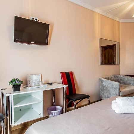 Star Rent Hotel Chisinau Ngoại thất bức ảnh