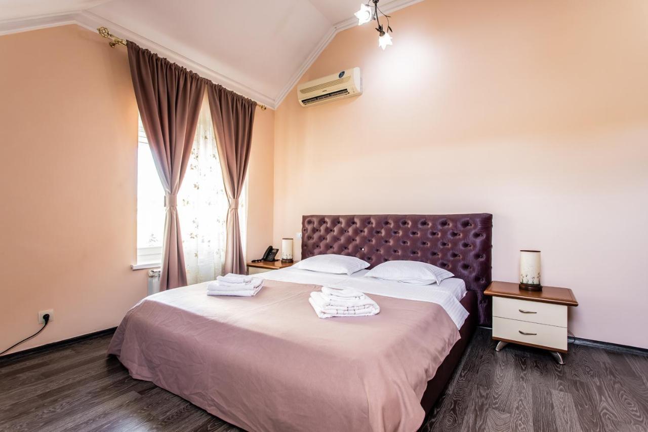 Star Rent Hotel Chisinau Ngoại thất bức ảnh