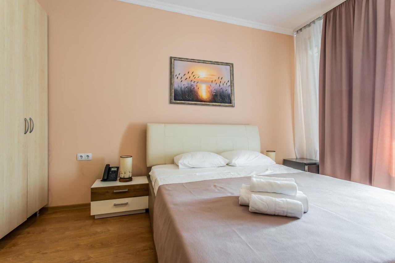 Star Rent Hotel Chisinau Ngoại thất bức ảnh