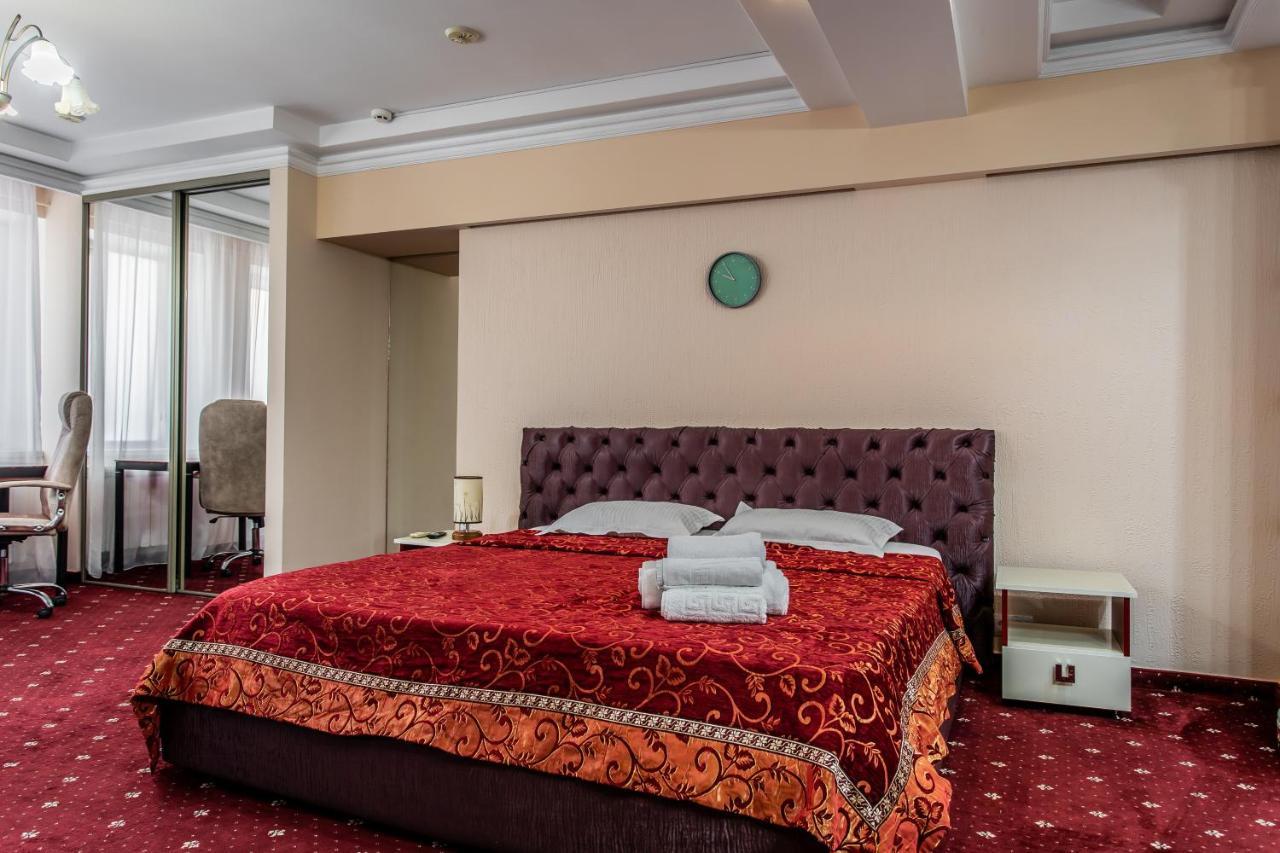 Star Rent Hotel Chisinau Ngoại thất bức ảnh