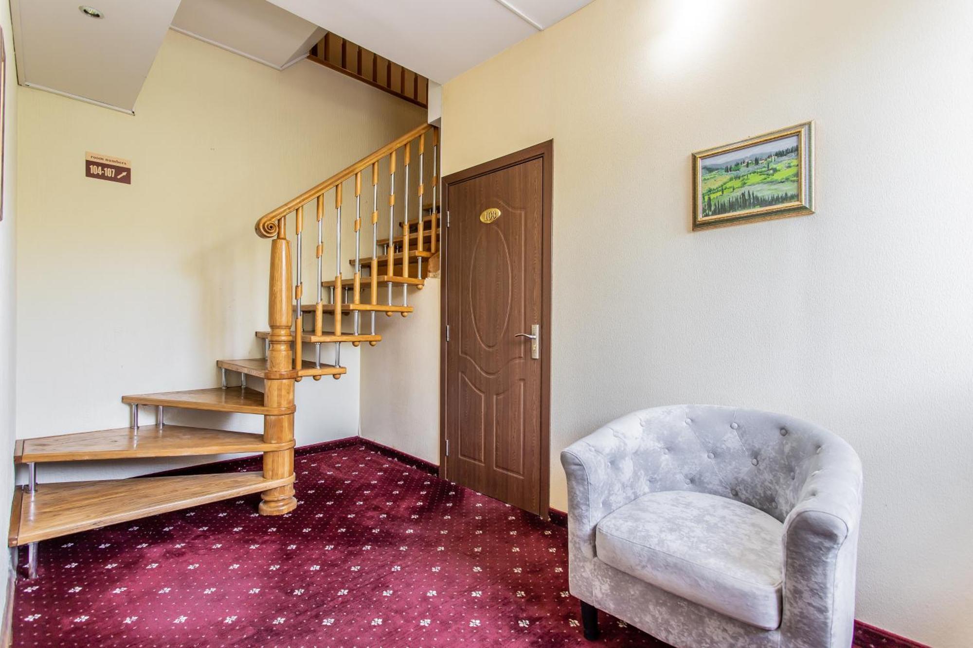 Star Rent Hotel Chisinau Ngoại thất bức ảnh