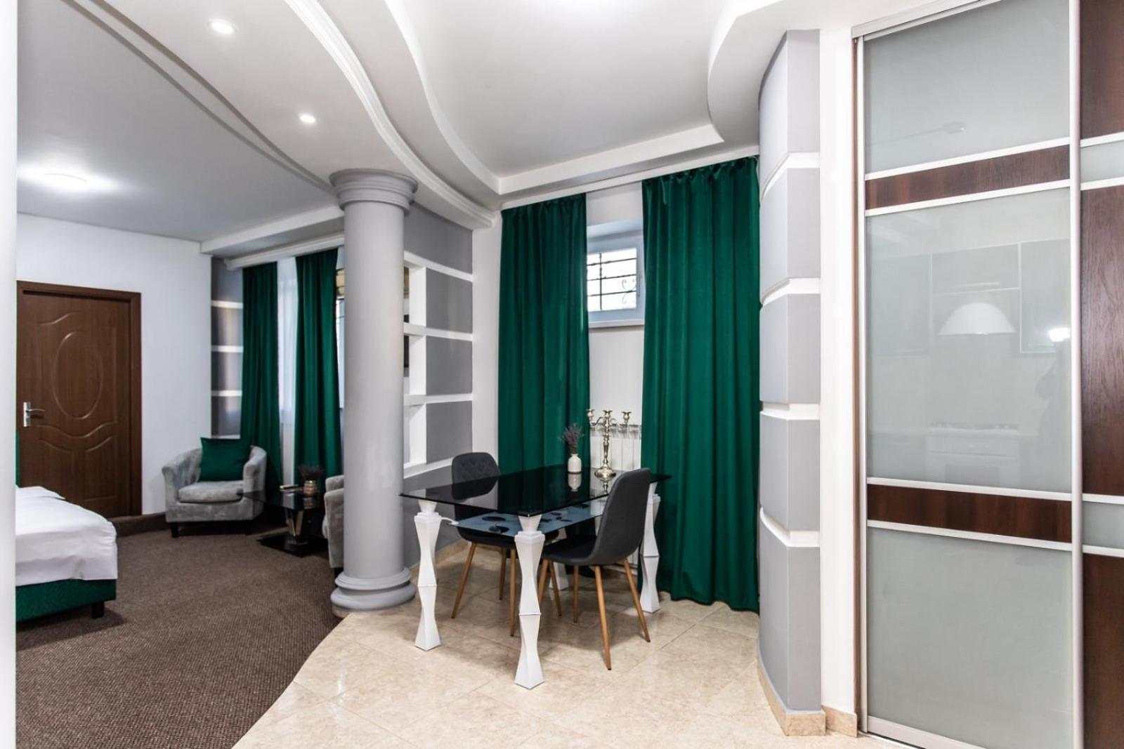 Star Rent Hotel Chisinau Ngoại thất bức ảnh
